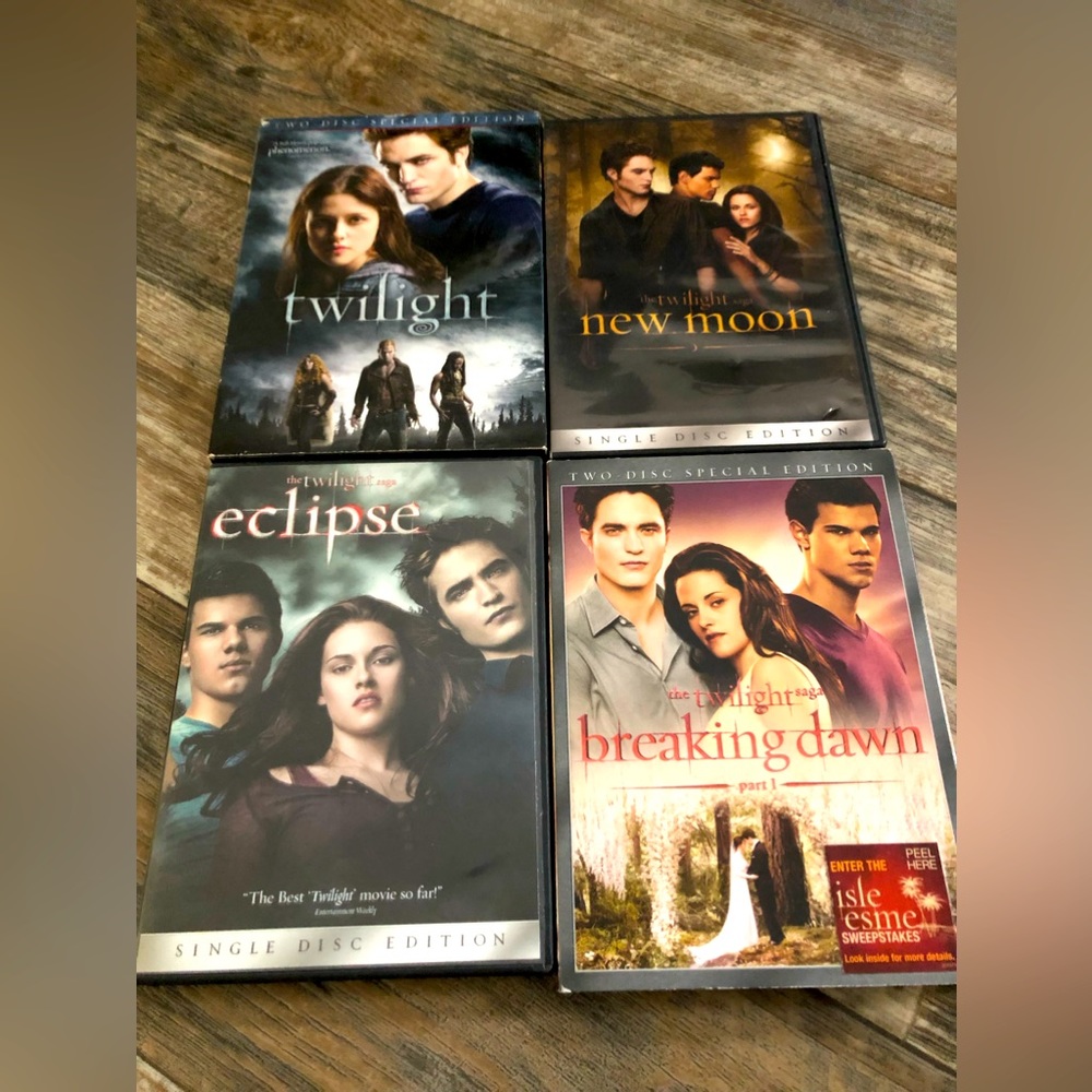 DVD LOT - 4 TWILIGHT MOVIES: TWILIGHT, NEW MOON, ECLIPSE, & BREAKING DAWN PART 1